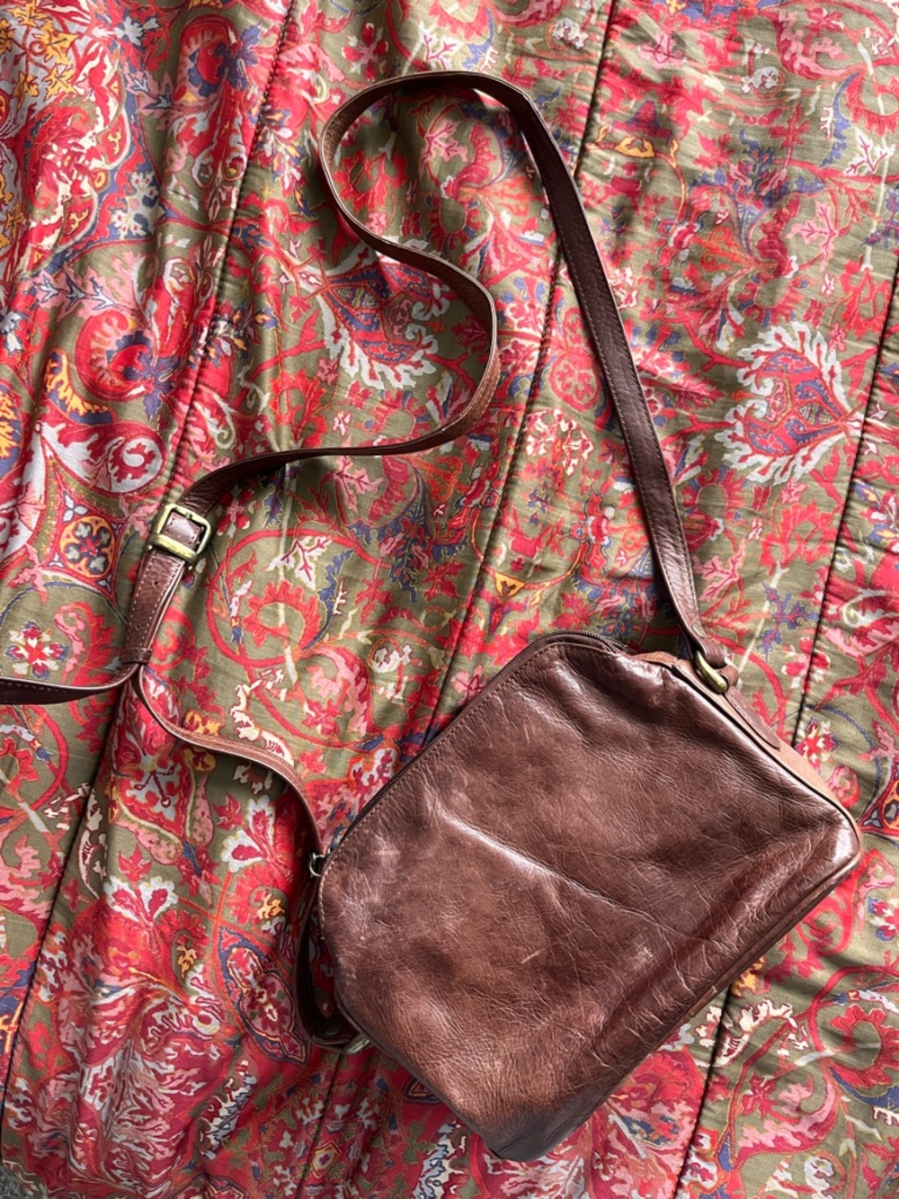 Wilsons 100% Genuine Brown Leather Crossbody Bag
